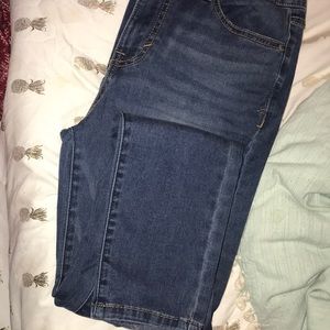 MAKE AN OFFER ☠️ aeropostale jegging